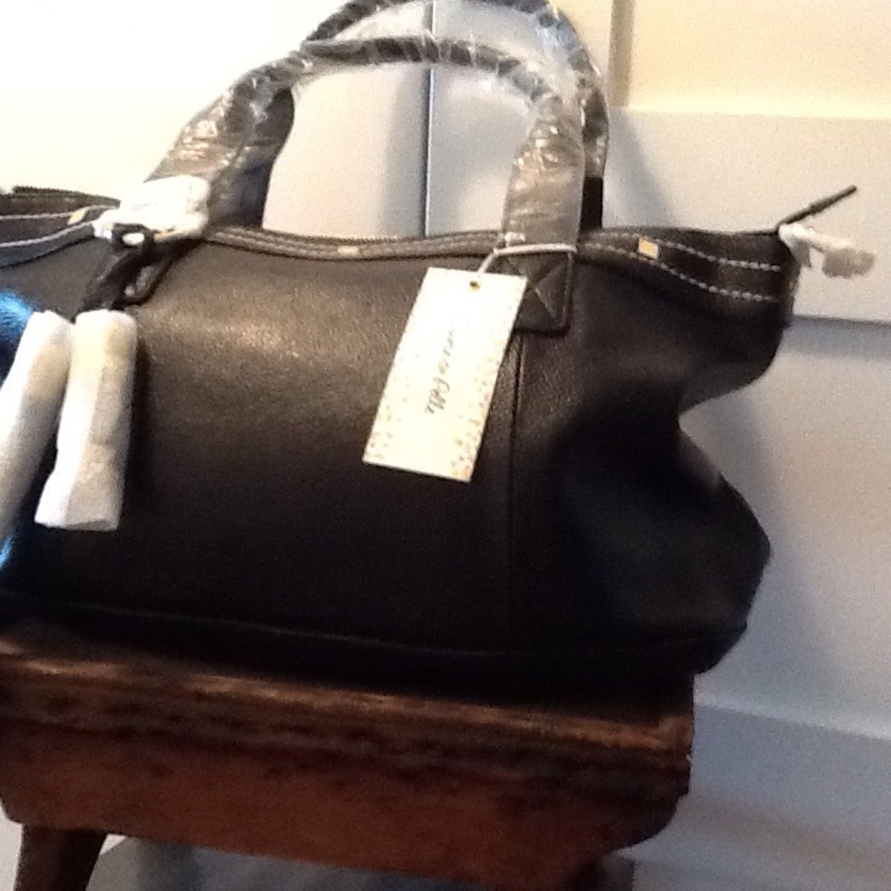 NWT CUORE and PELLE BLACK LEATHER TOTE HANDBAG